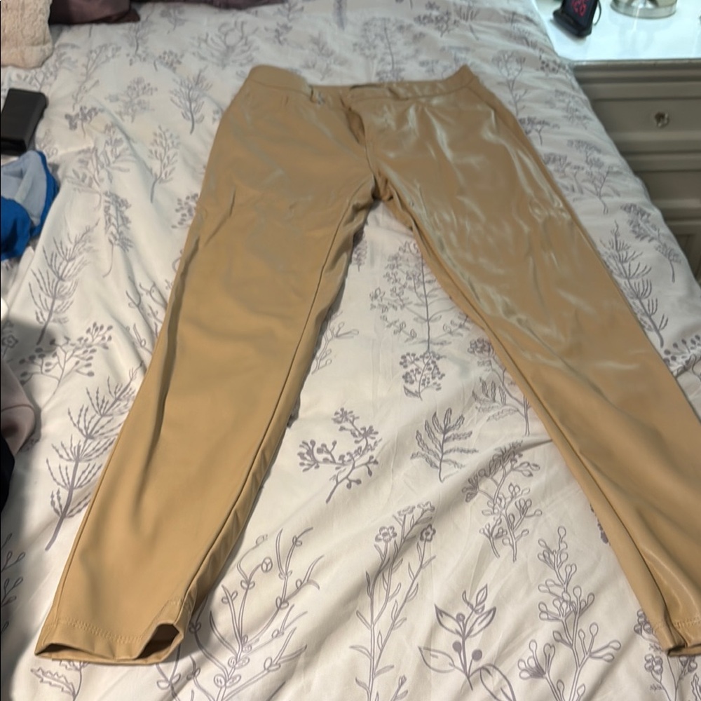 Women’s Pants